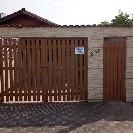 Casa Com Piscina Em Mongagua Villa Exterior foto